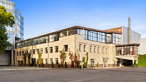 Chapaeva street, 15J